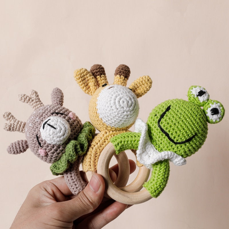 1PC Baby Rattle Toys Cartton Animal Crochet Wooden Rings Rattle DIY Crafts Teething Rattle Amigurumi For Baby Cot Hanging Toy